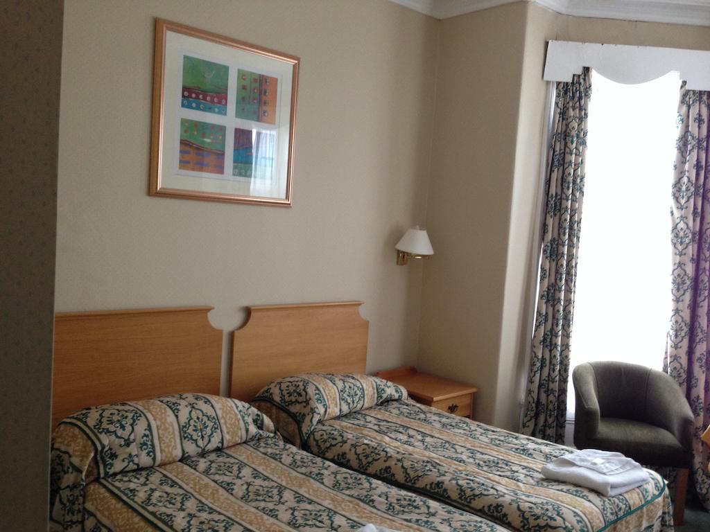 Grand Ash Hotel Llandudno Bagian luar foto