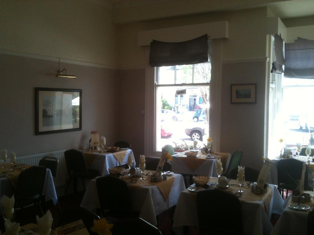 Grand Ash Hotel Llandudno Bagian luar foto