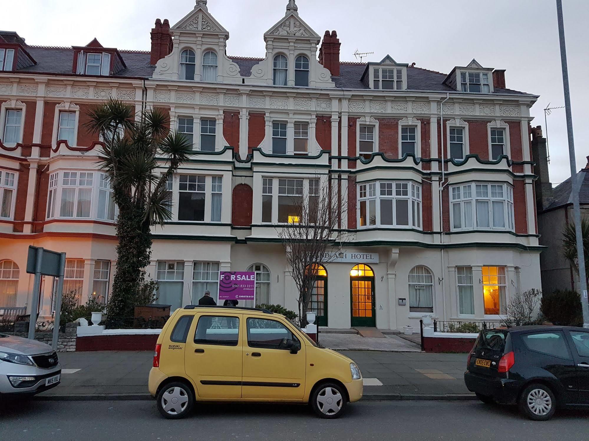 Grand Ash Hotel Llandudno Bagian luar foto