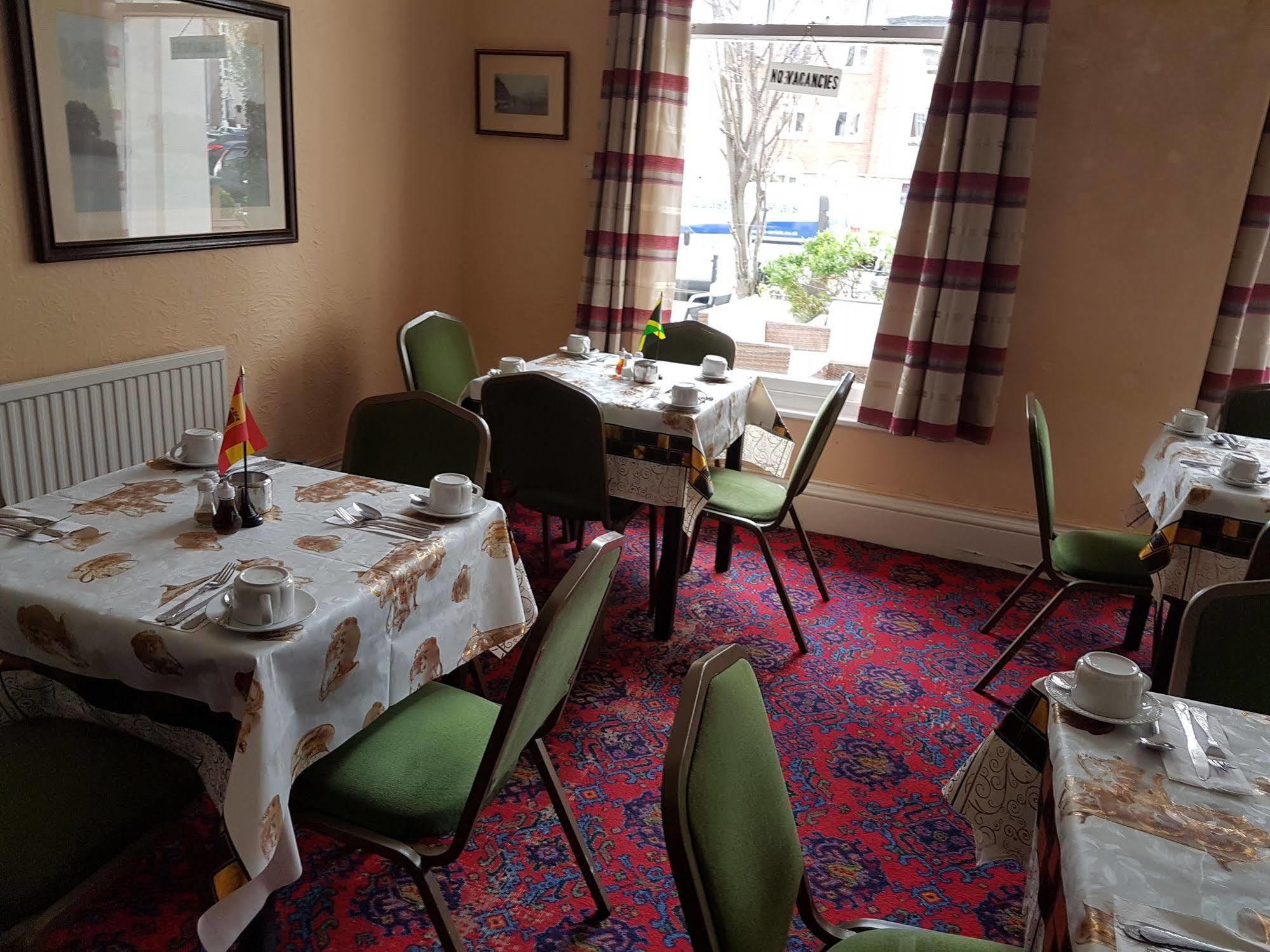 Grand Ash Hotel Llandudno Bagian luar foto