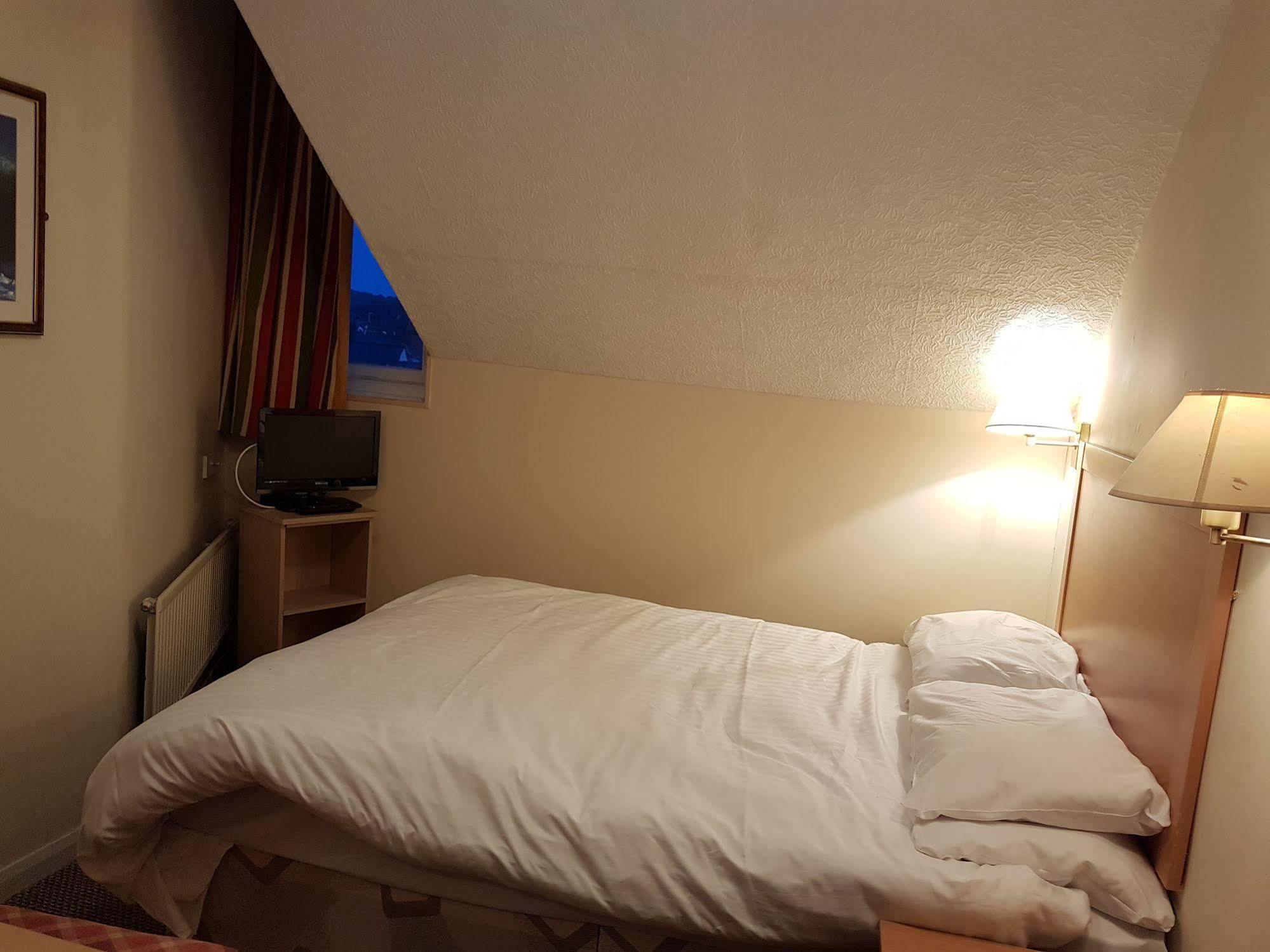 Grand Ash Hotel Llandudno Bagian luar foto