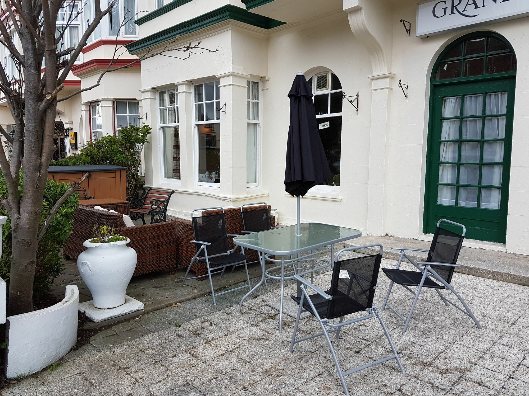 Grand Ash Hotel Llandudno Bagian luar foto